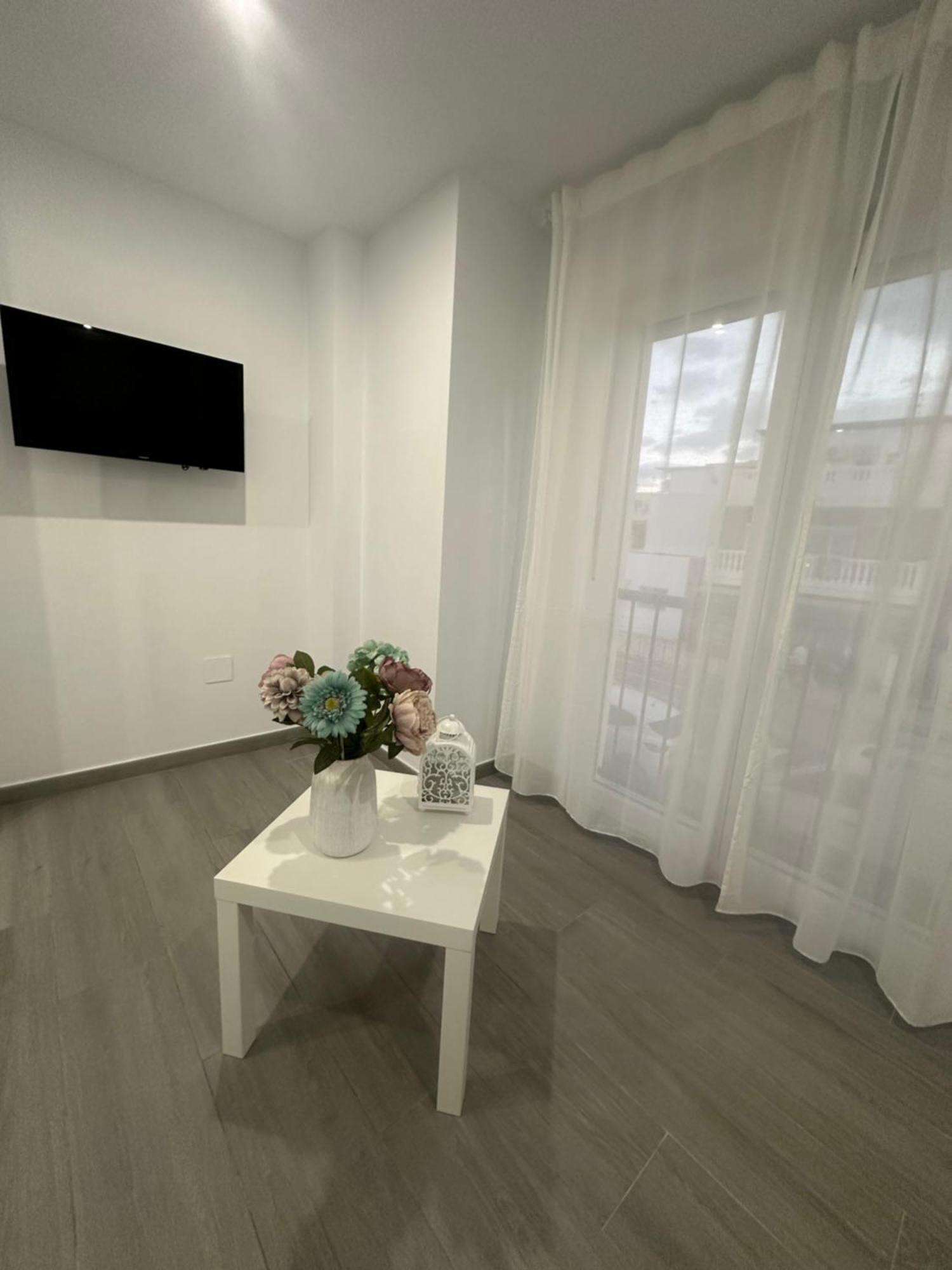 Apartamento Maui Beach En El Palo Málaga Exterior foto